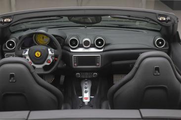Ferrari California T — photo 24