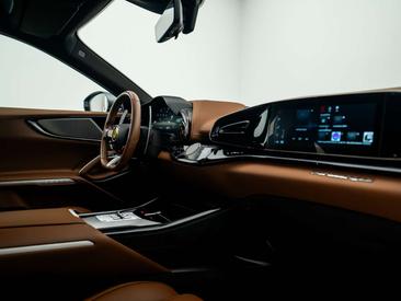 Ferrari Purosangue — photo 19