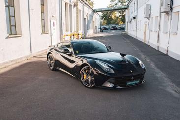 Ferrari F12 Berlinetta — photo 2