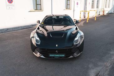 Ferrari F12 Berlinetta — photo 6