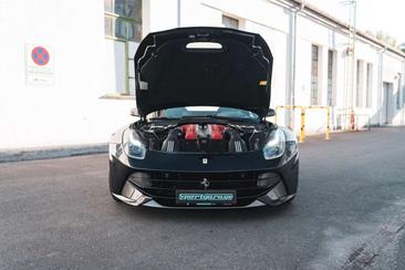 Ferrari F12 Berlinetta — photo 12