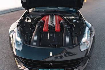 Ferrari F12 Berlinetta — photo 13