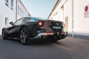 Ferrari F12 Berlinetta — photo 19