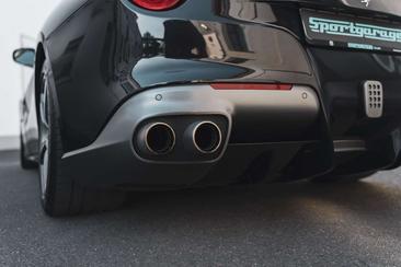 Ferrari F12 Berlinetta — photo 26