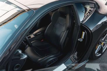 Ferrari F12 Berlinetta — photo 32