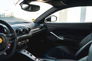Ferrari F12 Berlinetta — photo 39