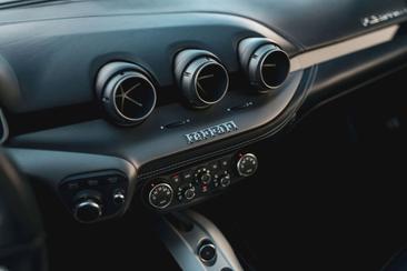 Ferrari F12 Berlinetta — photo 43
