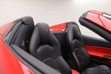 Ferrari 488 Spider — photo 23