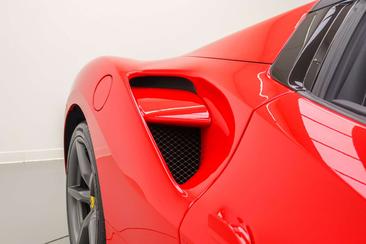 Ferrari 488 Spider — photo 24