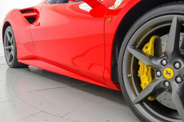 Ferrari 488 Spider — photo 25