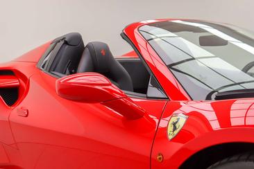 Ferrari 488 Spider — photo 26