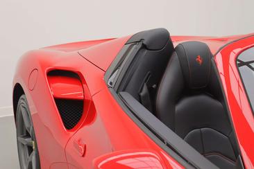Ferrari 488 Spider — photo 29