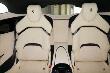 Ferrari Purosangue — photo 9