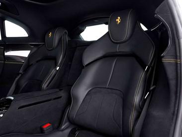 Ferrari Purosangue — photo 10