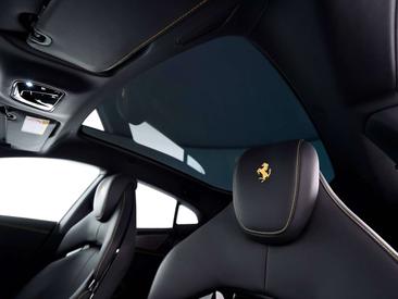 Ferrari Purosangue — photo 11