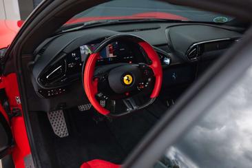 Ferrari 12 Cilindri — photo 11