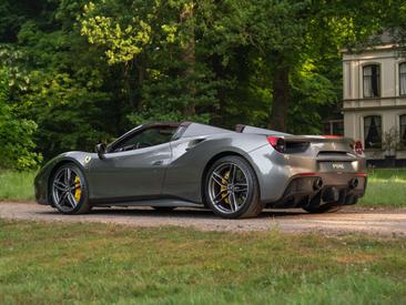 Ferrari 488 Spider — photo 2