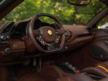Ferrari 488 Spider — photo 7