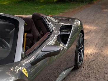 Ferrari 488 Spider — photo 21