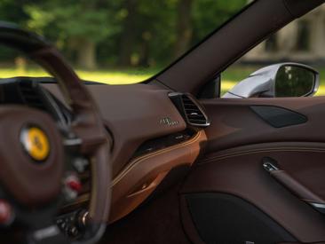 Ferrari 488 Spider — photo 29