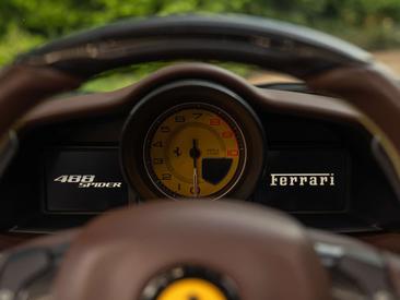 Ferrari 488 Spider — photo 36