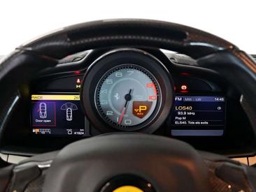Ferrari 458 Italia — photo 31