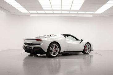 Ferrari 296 GTS — photo 3