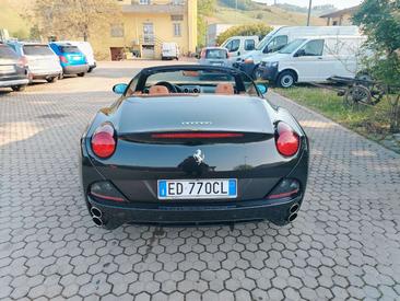Ferrari California — photo 8