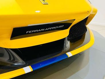 Ferrari F8 Spider — photo 12