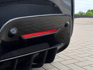 Ferrari SF90 Stradale — photo 19