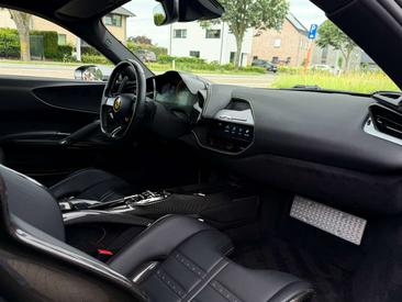 Ferrari SF90 Stradale — photo 20