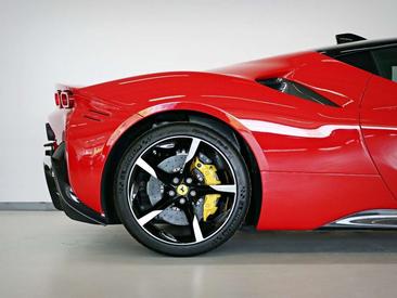 Ferrari SF90 Stradale — photo 14