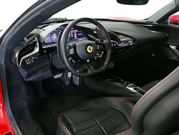 Ferrari SF90 Stradale — photo 17