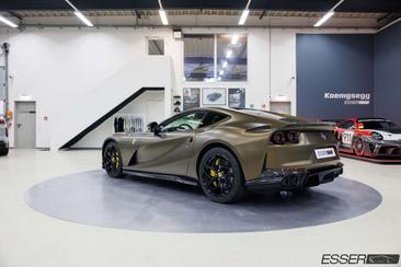 Ferrari 812 Superfast — photo 16