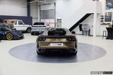 Ferrari 812 Superfast — photo 17