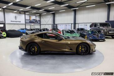Ferrari 812 Superfast — photo 21