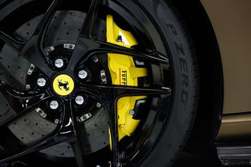Ferrari 812 Superfast — photo 23