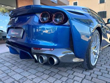 Ferrari 812 Superfast — photo 19