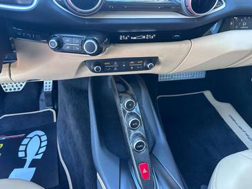 Ferrari 812 Superfast — photo 24