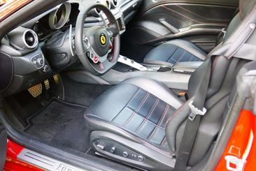 Ferrari California T — photo 9
