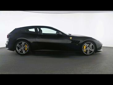Ferrari GTC4Lusso — photo 3