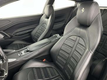 Ferrari GTC4Lusso — photo 8