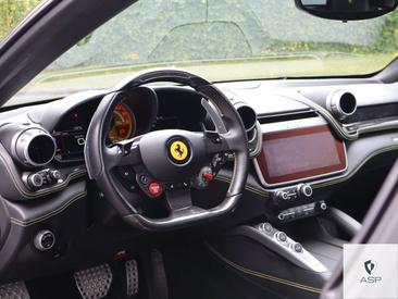 Ferrari GTC4Lusso — photo 10