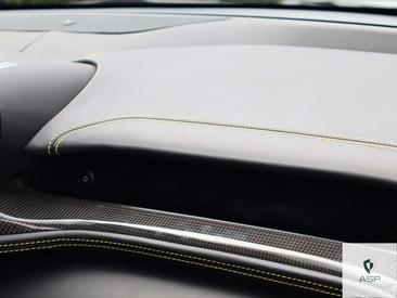Ferrari GTC4Lusso — photo 18
