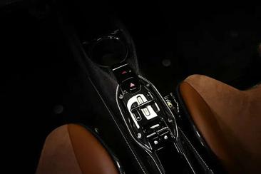 Ferrari SF90 Stradale — photo 10