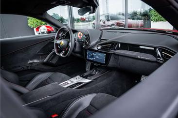 Ferrari 12 Cilindri — photo 10