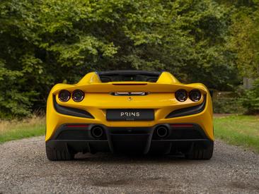 Ferrari F8 Spider — photo 5