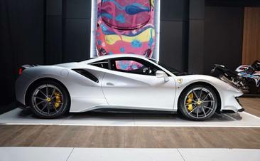 Ferrari 488 — photo 11