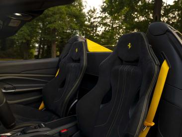 Ferrari F8 Spider — photo 9