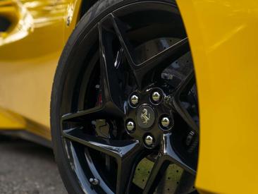 Ferrari F8 Spider — photo 13